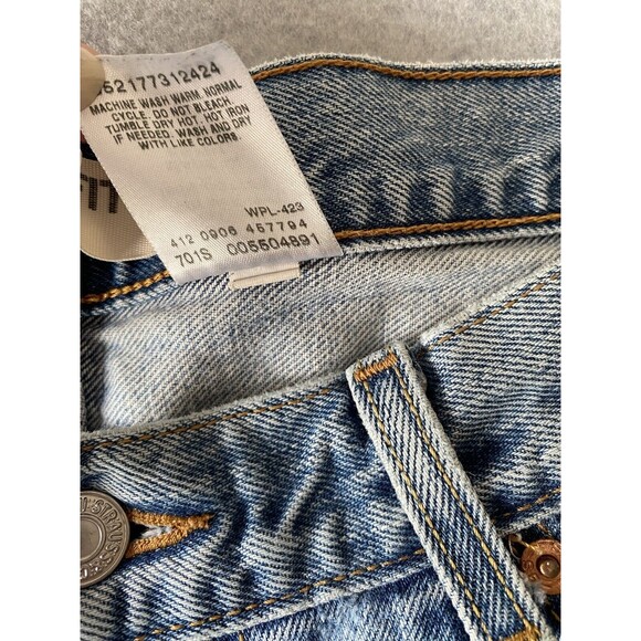 Levi 550 Jeans Mens 34x31 Blue Relaxed Straight Leg Fading Light Tag 35x32 * - Picture 10 of 15